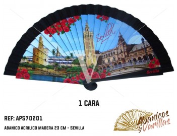 Abanicos para Regalo o souvenir de Sevilla. Son servidos en 3 colores surtidos
